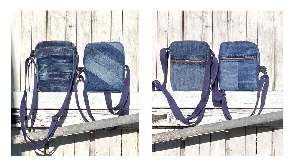 Två bilder visar två axelväskor i denimtyg mot en trävägg, både fram- och baksida.