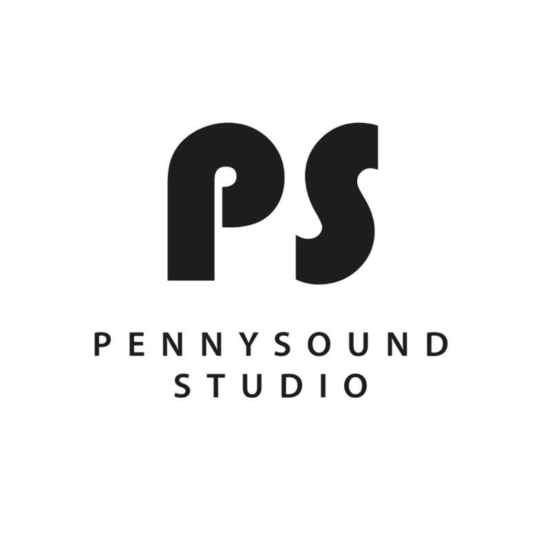 Logotyp med stora bokstäver 'PS' och texten 'PENNYSOUND STUDIO' under i svart på vit bakgrund.