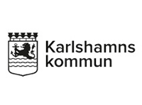 Karlshamns kommuns logotyp med ett lejon och ett ankare i en sköld bredvid texten.