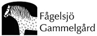 Logotyp med en stiliserad häst och texten 'Fågelsjö Gammelgård'.