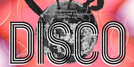 Affisch för disco med silhuetter av dansande personer ovanpå en discokula och information om evenemanget.