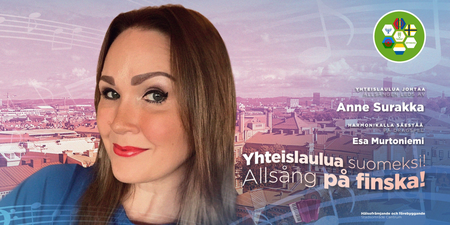 Affisch för allsång på finska med text och stadsvy i bakgrunden.