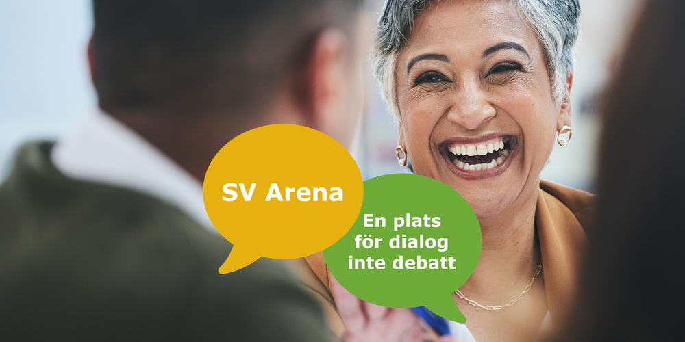 Tre personer samtalar i grupp. Två pratbubblor med text: 'SV Arena' och 'En plats för dialog inte debatt'.