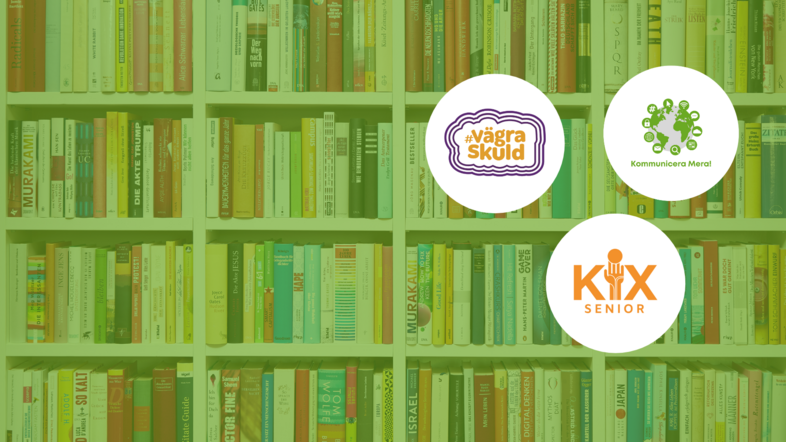 Bokhylla med färgglada böcker och tre logotyper ovanpå: Vägra Skuld, Kommunikation Mer, KIX Senior.
