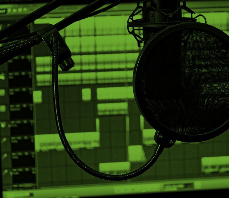 Lär dig spela in podcast i Hallonbergen