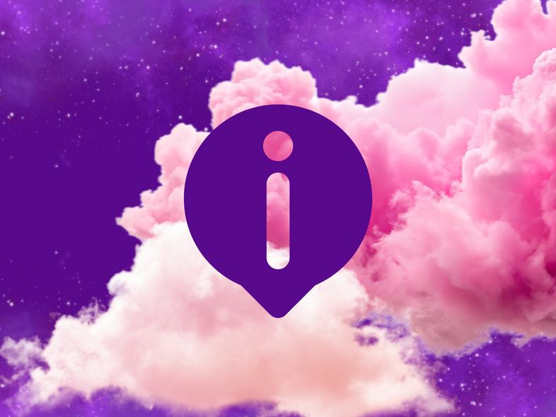 Lila informationssymbol framför rosa moln och stjärnig himmel i bakgrunden.