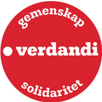 Röd cirkel med vit text: 'gemenskap', 'verdandi', 'solidaritet'.