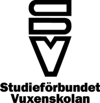 Logotyp för Studieförbundet Vuxenskolan med stiliserade bokstäver SV ovanför texten.