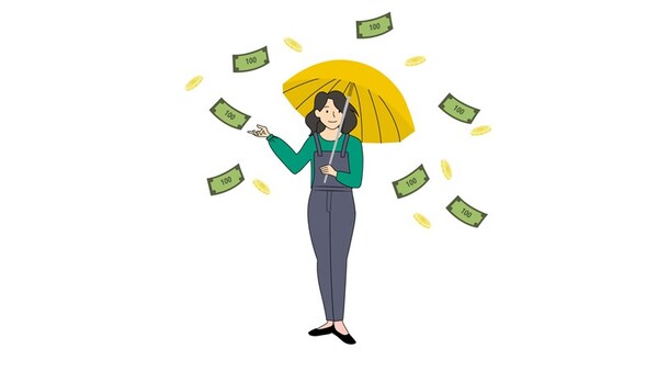 En person håller ett uppfällt gult paraply ovanför sig. Det regnar sedlar.