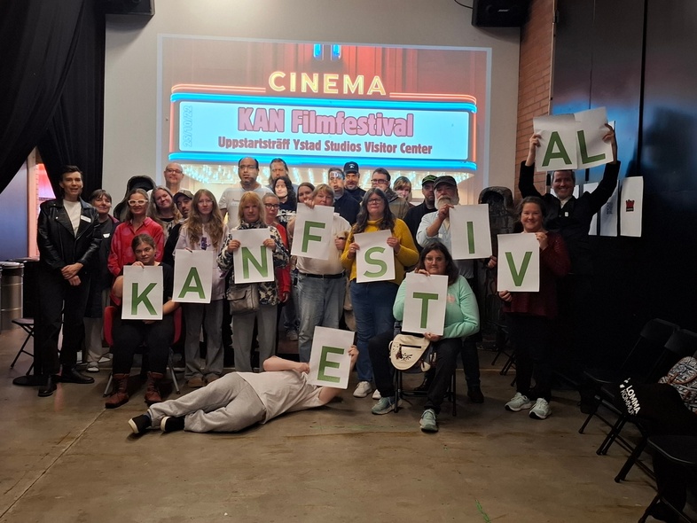 En gruppbild på de som deltog på uppstartsträff på Ystad Studios