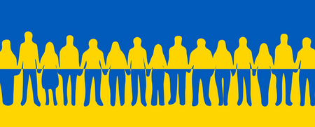 Silhuetter av människor som håller varandra i händerna mot en bakgrund i Ukrainas flaggas färger, blått och gult.