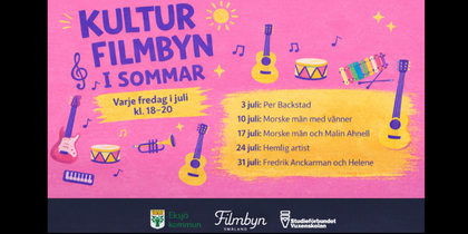 Affisch för sommarevenemanget 'Kultur Filmbyn i sommar' med musiktema, datum och artister, färgglada instrument på rosa bakgrund.