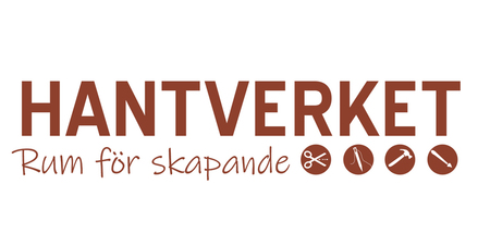 Logotyp med texten 'Hantverket Rum för skapande' och ikoner för sax, nål, hammare och pensel.