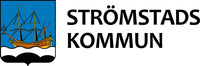 Strömstads kommuns logotyp med en gul segelbåt på blå bakgrund och svart text.