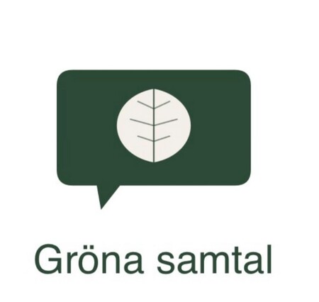 Mörkgrön pratbubbla med en vit cirkel och ett stiliserat blad, texten 'Gröna samtal' under.