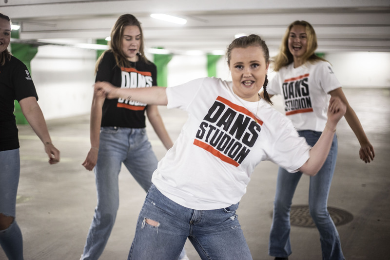 sommarläger i showdance för dig mellan 8-10 år.