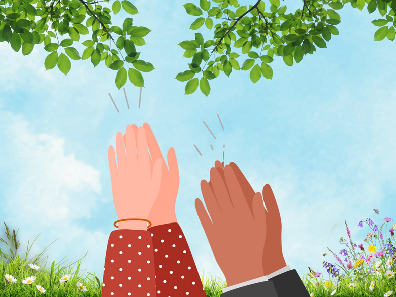 Två tecknade händer som applåderar utomhus under gröna trädgrenar och blå himmel.