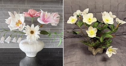 Två arrangemang av konstgjorda blommor i vaser, en med rosa och vita blommor, en med vita blommor mot grå bakgrund.