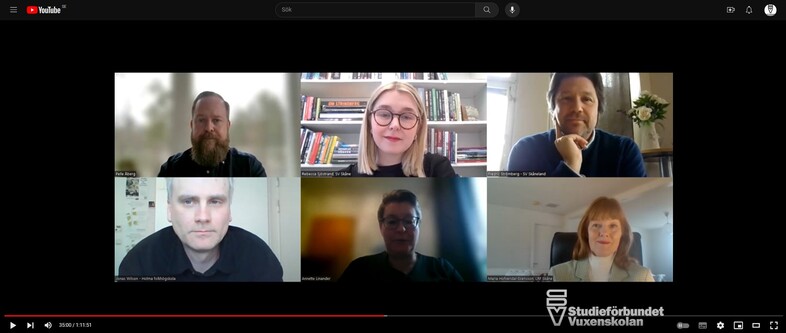 Sex personer deltar i ett digitalt videomöte, uppdelade i sex rutor på en datorskärm.