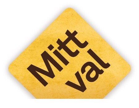 Gult fyrkantigt skylt med texten 'Mitt val' i svart, lutad på hörnet.