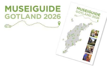Omslag till Museiguide Gotland 2026 med karta, gröna markörer och små bilder på museimiljöer.