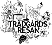 Illustration med texten 'Trädgårdsresan' omgiven av blommor, en höna, en fjäril, en kopp, en spade och ett bi.