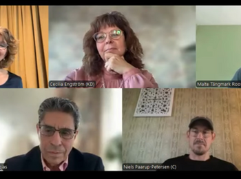 Skärmdump av ett digitalt möte med fem personer, namn och organisation synliga, logotyp i hörnet.
