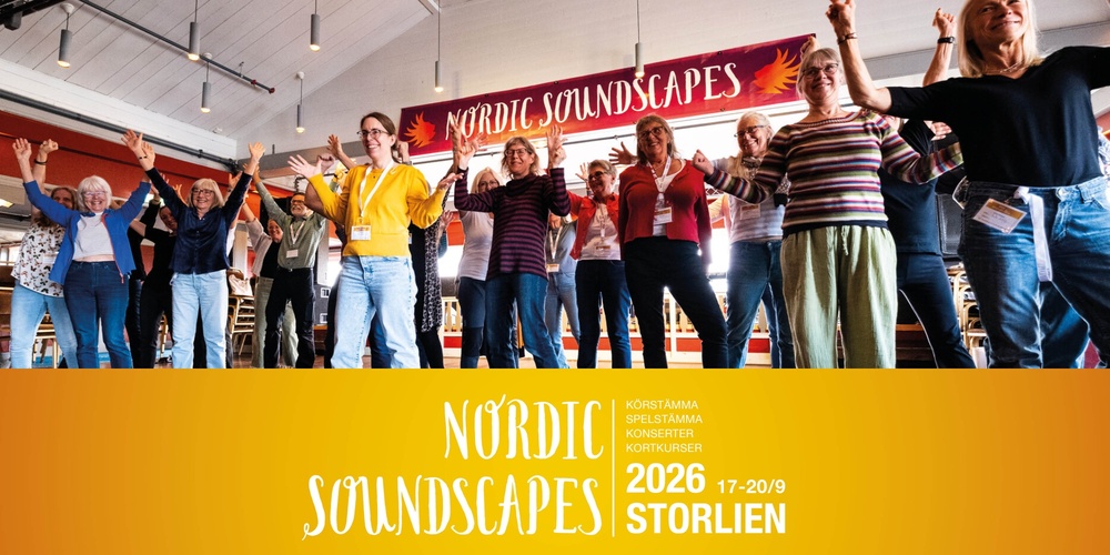 En grupp människor står med armarna i luften framför en skylt med texten 'Nordic Soundscapes'.