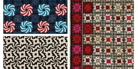 Tre färgglada mattor med geometriska och abstrakta mönster i rött, blått, svart och beige.