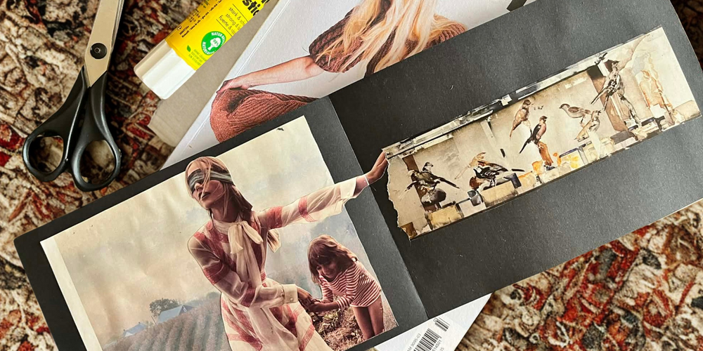 En öppen scrapbook med utklippta bilder, sax, limstift och tidning på en mönstrad matta.