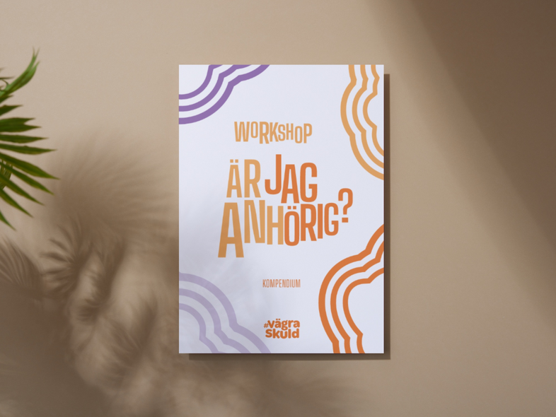 Affisch för en workshop med texten 'Är jag anhörig?' i orange och lila mot vit bakgrund, med grafiska vågmönster.