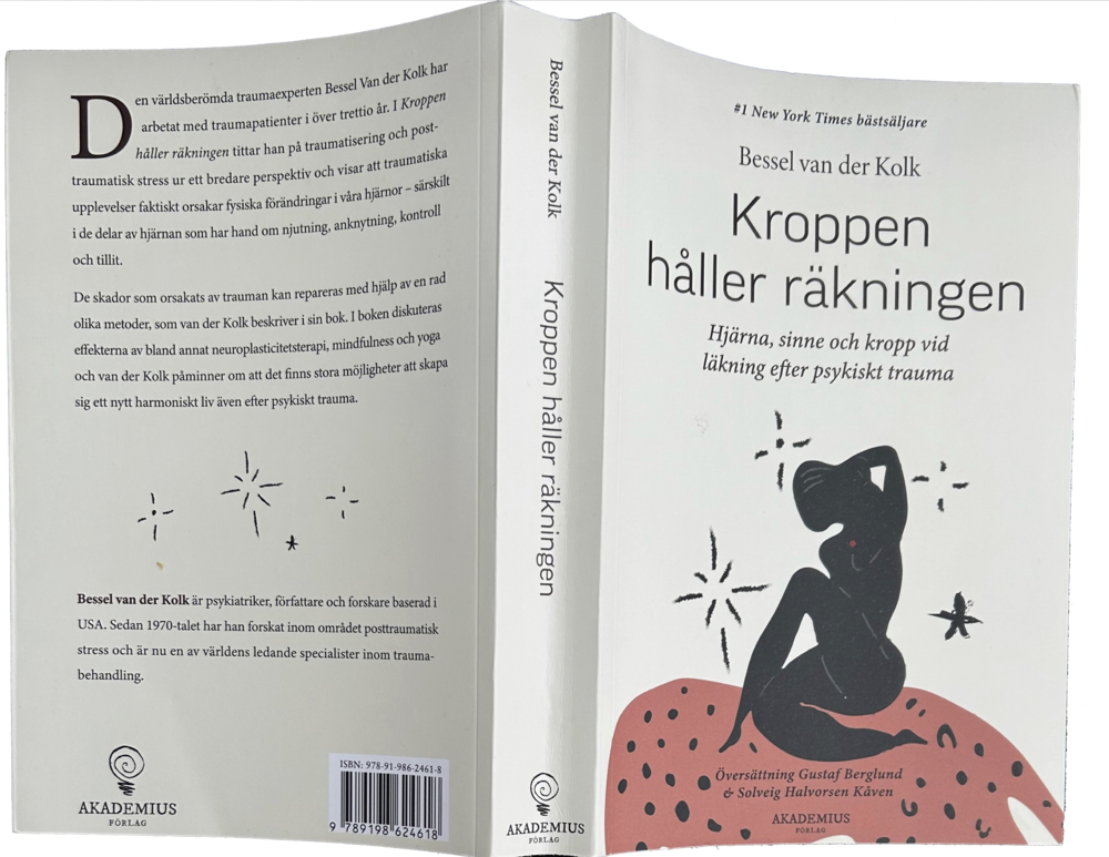 Omslag till boken 'Kroppen håller räkningen' av Bessel van der Kolk, med illustration av en sittande siluett.