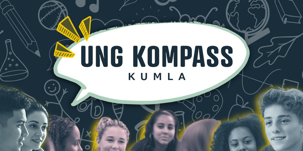 Illustration med pratbubbla där det står 'Ung Kompass Kumla' och ungdomar i grupp, ansikten suddade.
