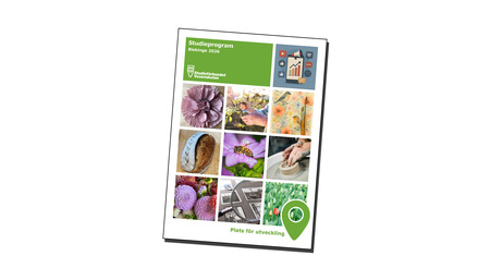 Framsida av studieprogram för Blekinge 2026 med collage av blommor, bröd, keramik och naturmotiv.