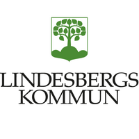 Lindesbergs kommuns logotyp med ett grönt träd ovanför texten 'Lindesbergs kommun'.