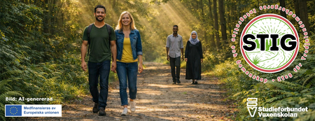 Fyra personer promenerar på en solbelyst skogsstig, med logotyper och text om integration och gemenskap.