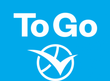 Vit text 'To Go' och en bock i en cirkel på blå bakgrund.