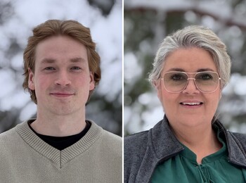 Två personer står utomhus i vintermiljö, en med ljus tröja och en med grön blus och grå kofta.